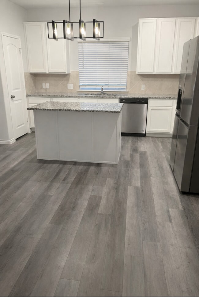 Photo - 5505 Topwater Trl