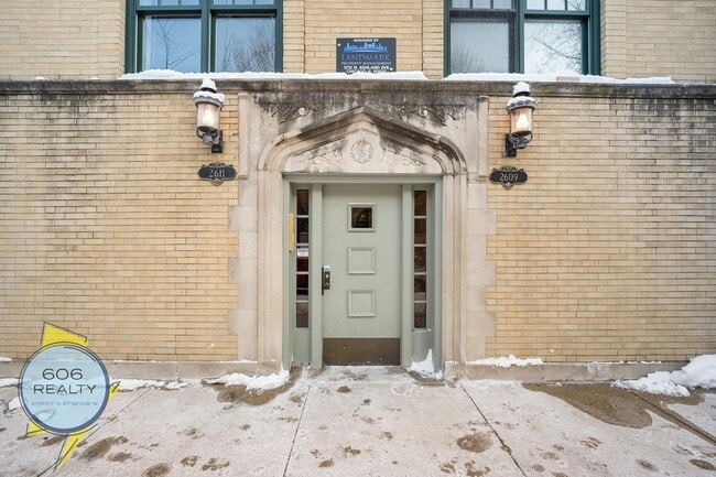 Photo - 827 W Wrightwood Ave Unit 1