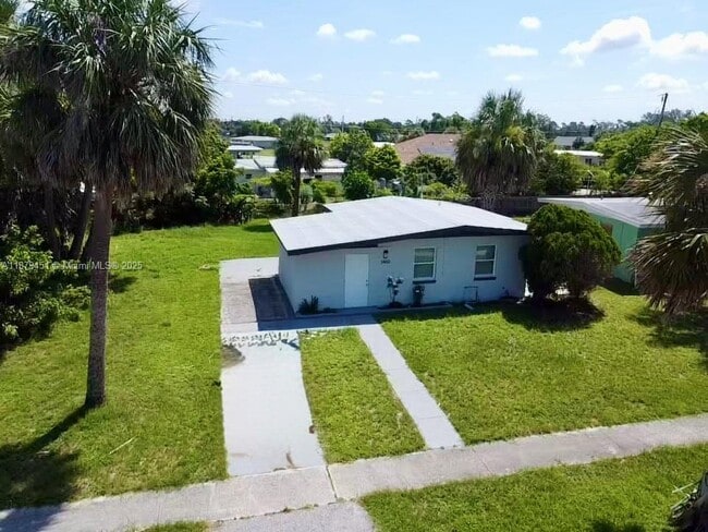 Photo - 3460 Normandy Dr