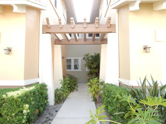 Photo - 669 Pacific Grove Dr