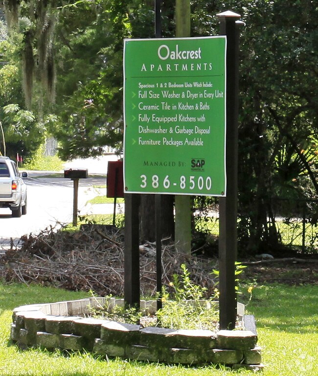 Oakcrest Apartments