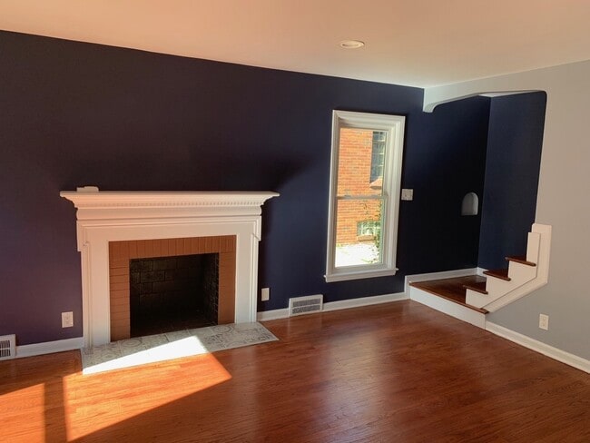 Photo - 3 Bedroom Updated Colonial - $1,350