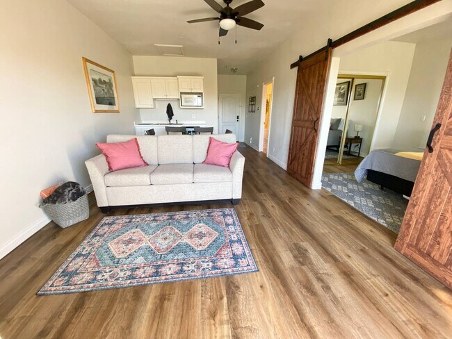 Photo - 350 N Fairway Dr