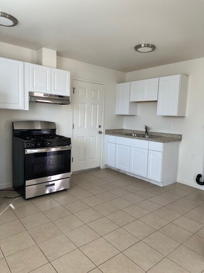 Two Bedroom One Bath Duplex House House Rental in Lompoc, CA