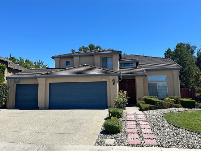 Building Photo - Fully Furnished Single-Family Home in San ...