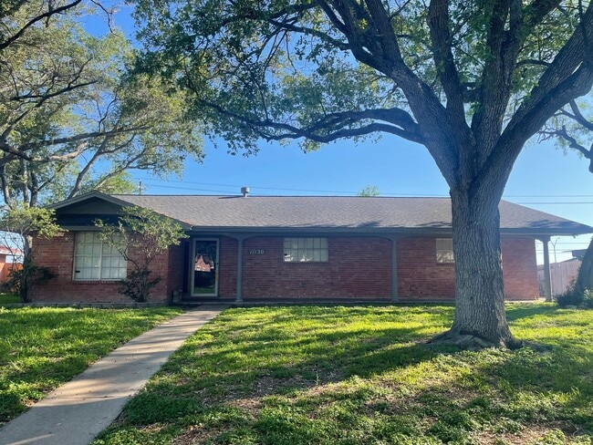 Building Photo - Spacious Northwest Single-Family Home for Rent