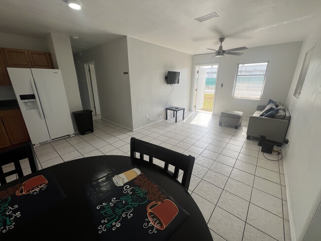 Photo - 4809 Steyr St