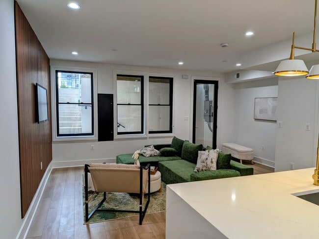 Building Photo - 4411 Illinois Ave NW Unit B