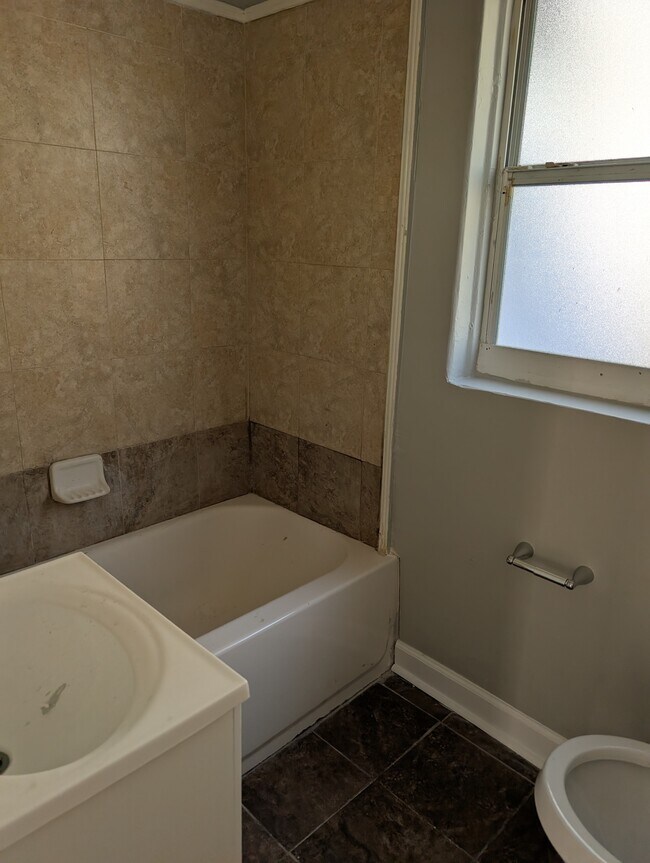 Photo - 1615 Melson Ave