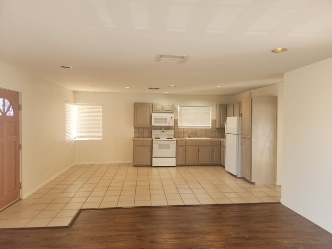 Photo - Coming soon 3 bed 2 bath house on the mesa!