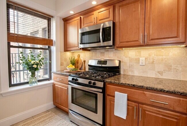 Photo - 1666 Commonwealth Ave Unit 52