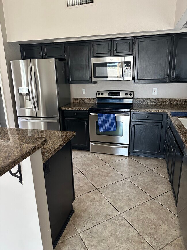 Photo - 5631 E Hartford Ave