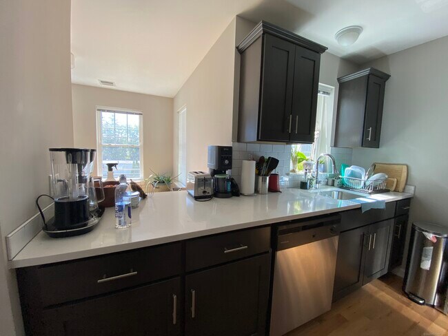 Photo - 314 Bridgeport Ave