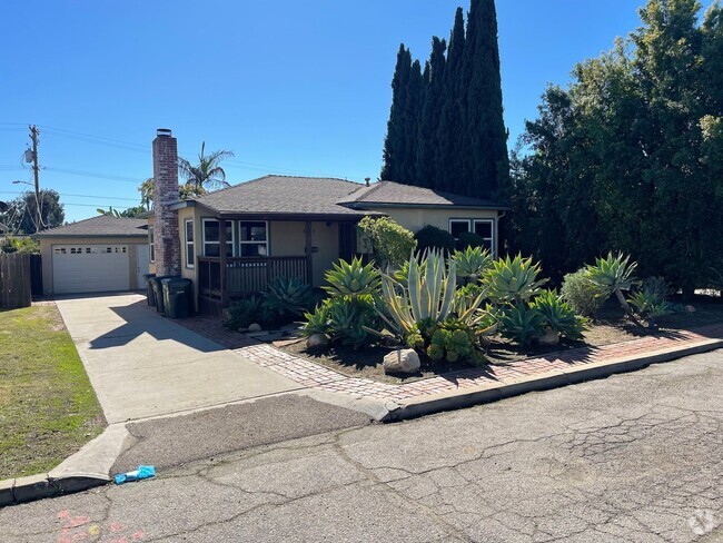 Building Photo - Large Home w/ Detached Garage & Deck