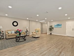 2433 Hansen Ct