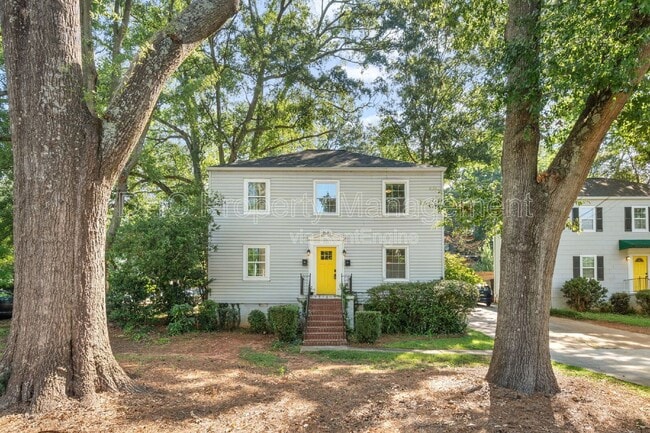 Building Photo - 402 S Columbia Dr