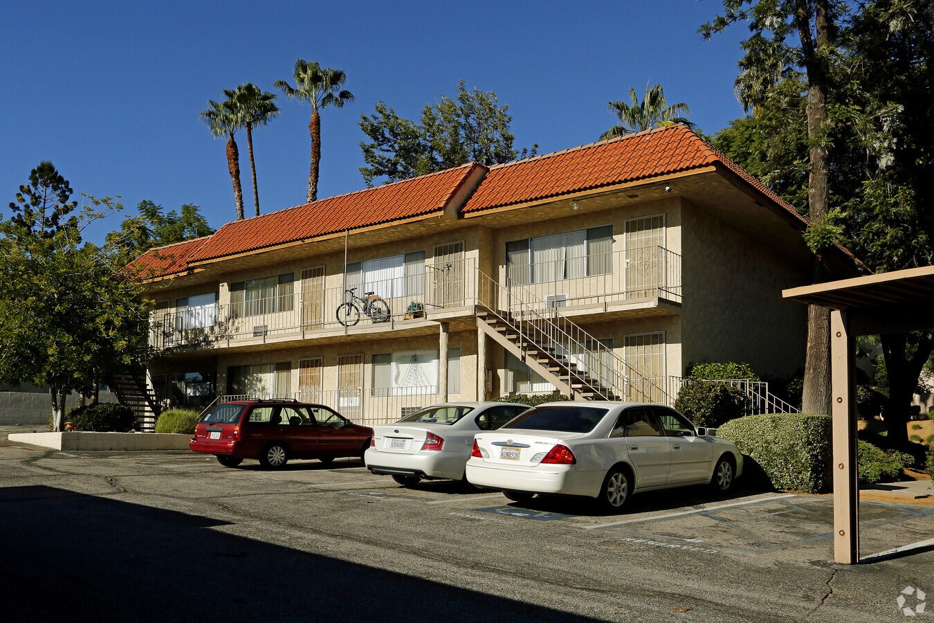 Canyon Oak Apartments - Canyon Oak Apartments