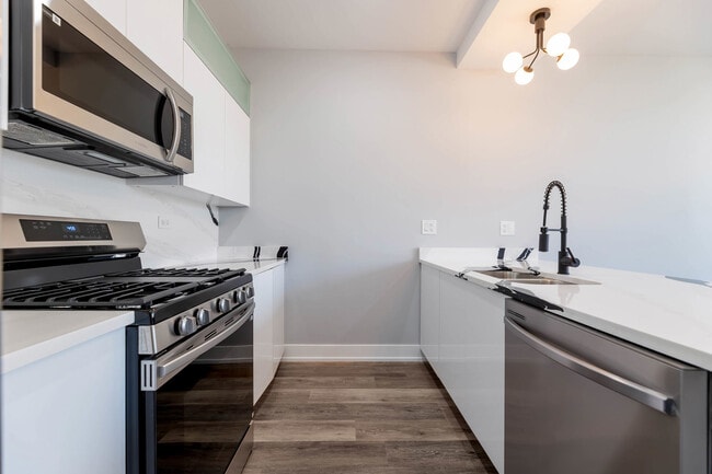 Photo - 5809 S Indiana Ave