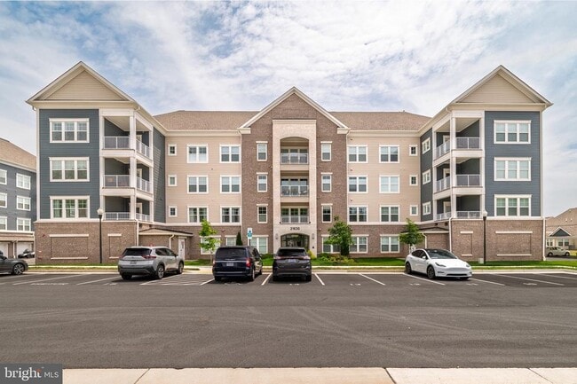 Building Photo - 21630 Hawksbill High Cir Unit 405