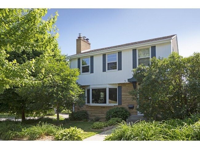 Building Photo - 5403 Pleasant Ave