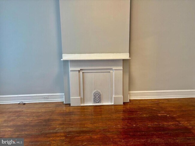 Photo - 2503 Carpenter St