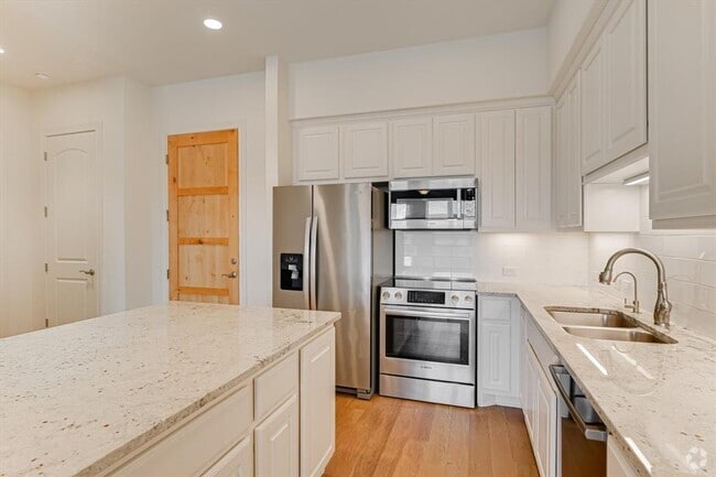 Building Photo - 102 Bella Toscana Ave Unit 1306 Rental