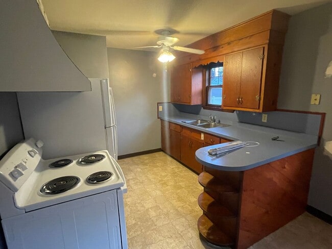 Photo - Beechwold Clintonville Area Single Family House with Fenced Yard and Garage