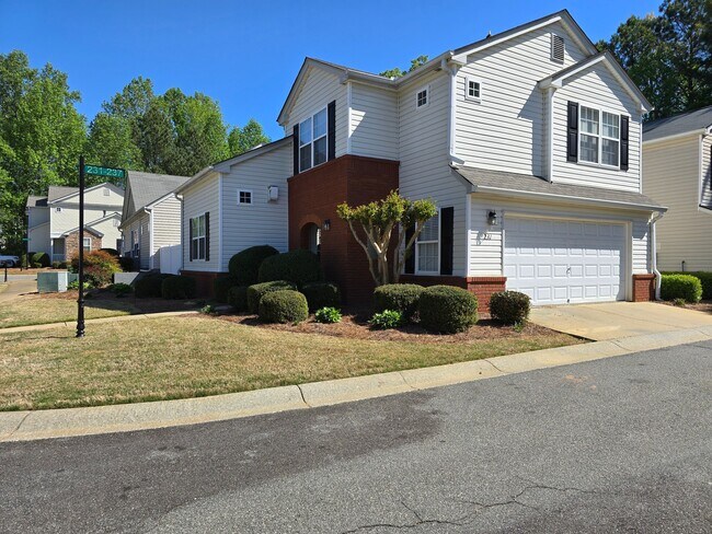 Photo - 231 Windcroft Ln NW