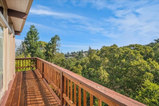 Photo - 2209 Thurm Ave