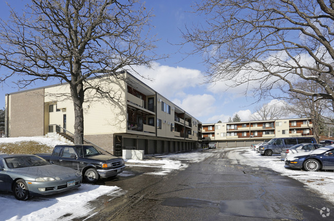 Photo - Country Inn West Apartments