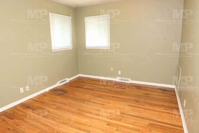 Photo - 1024 N Taft Hill Rd