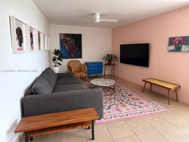 7441 Wayne Ave Unidad 3D