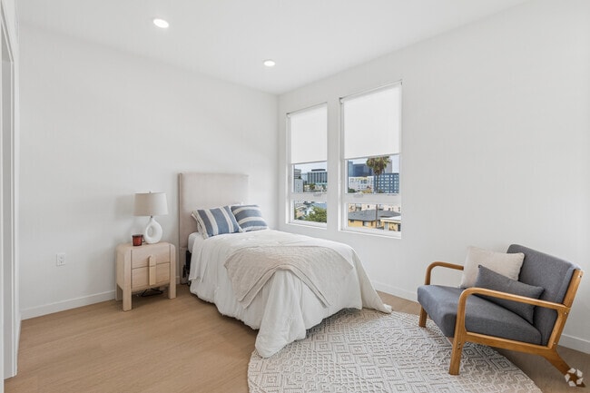 Ático III de 4 dormitorios y 2 baños - 133 m² - Dormitorio principal