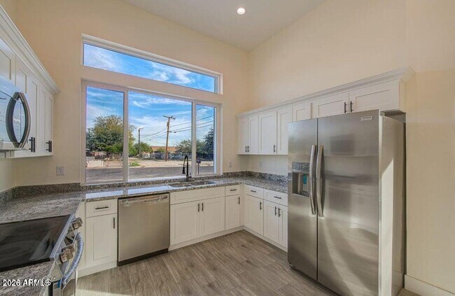 Photo - 212 2nd Ave E