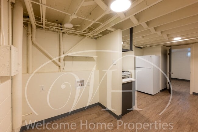 427 E Pine St Unit 427 Pine, Unit B