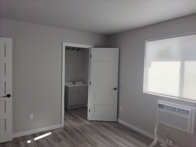 Photo - 6122/6124 SW Pacific Blvd Unit 6122