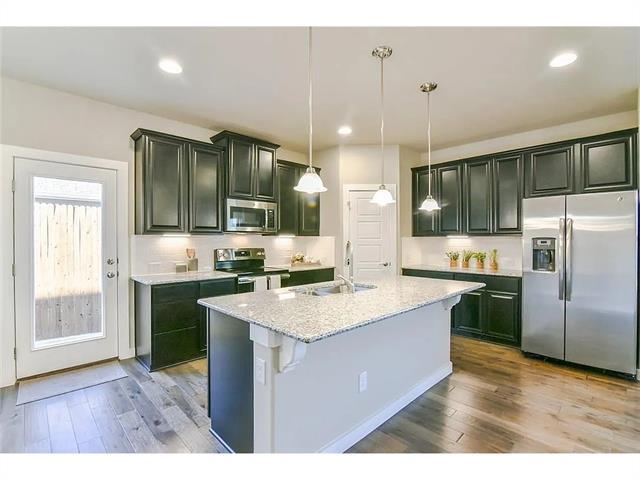 Photo - 2305 Paxton Way