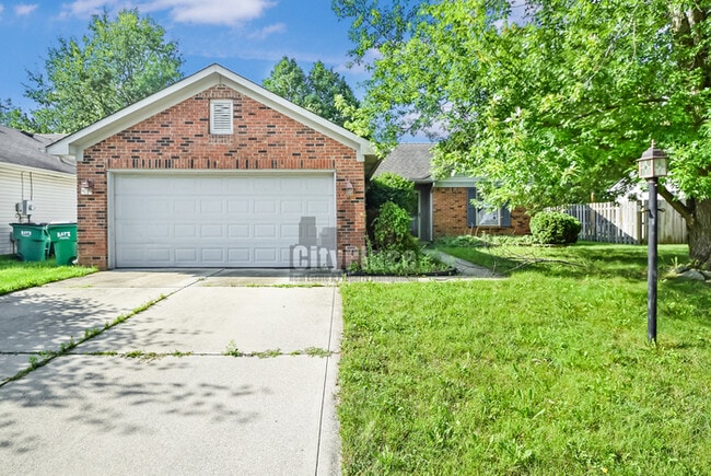Building Photo - 525 E Pine Ridge Dr