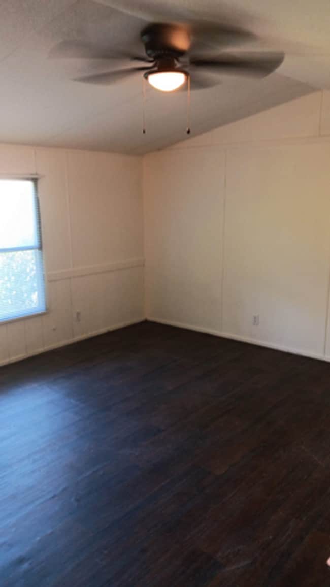 Photo - Renovated 3-Bed, 1-Bath Mobile Home Unit 82 Laurel lake Dr-P