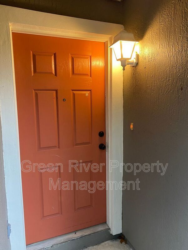 Photo - 1800 Green Springs Cir Unidad D