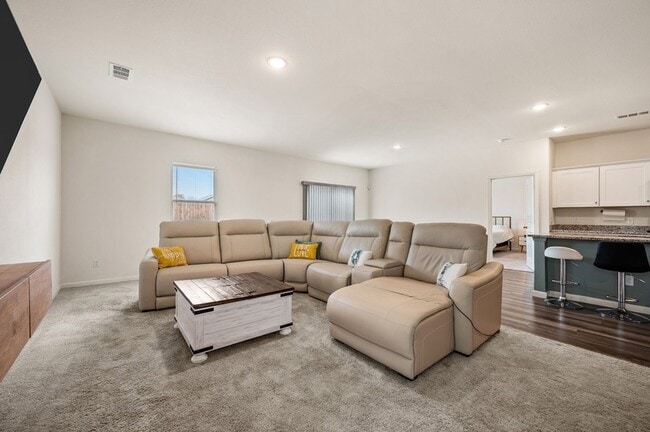 Photo - 4724 Swan Nck Dr