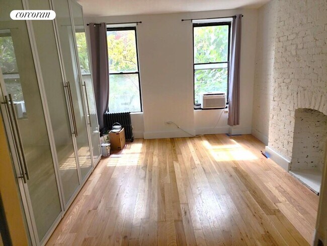 Building Photo - 244 E 90th St Rental