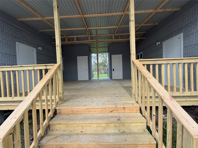 Photo - 15435 Esther Dr