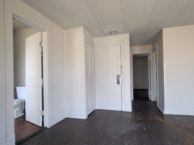 Photo - 878 Prospect Ave Unidad Front Upper