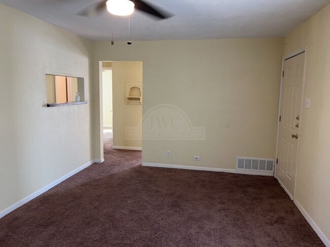 Photo - 515 W Kern Rd