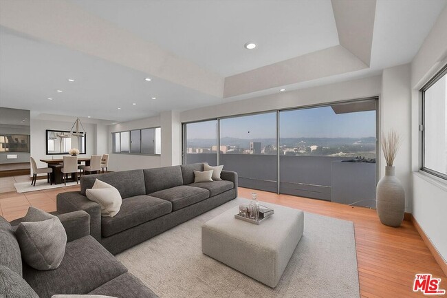 Photo - 10701 Wilshire Blvd Unidad 2101