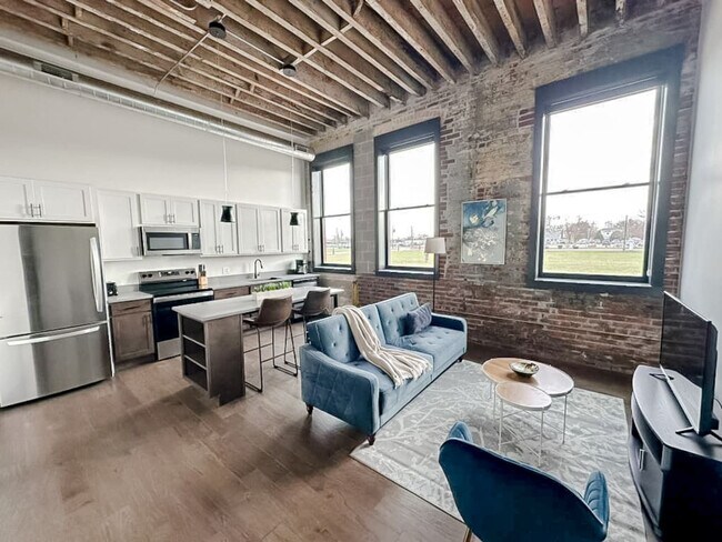 Photo - 403 W 4th St N Unit SI ID1534858P