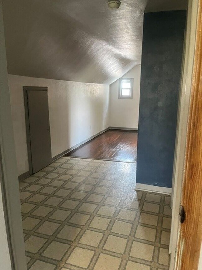 Photo - Spacious 3 bedroom home, available now!