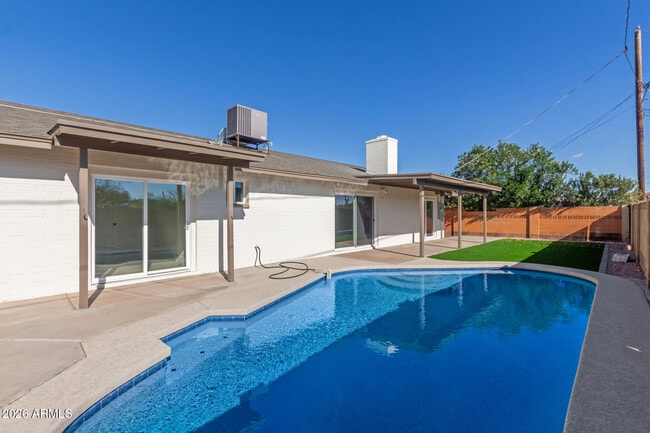 Photo - 1103 E Palmcroft Dr