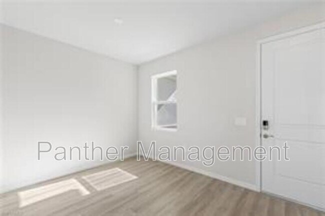 Photo - 1112 NE 19th St